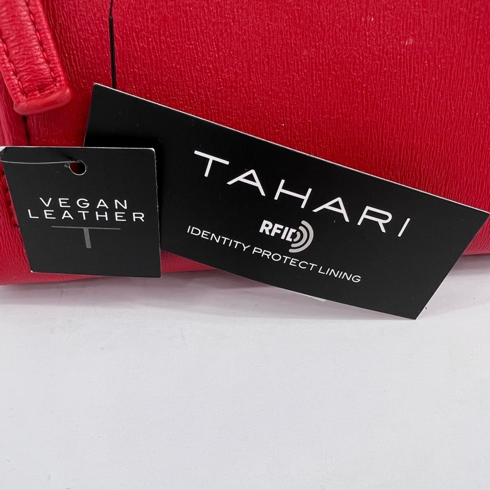 ⭐️TAHARI💯 WOMENS RED, WALLET, VEGAN LEATHER, RFID PROTECTED LINING - Picture 12 of 16